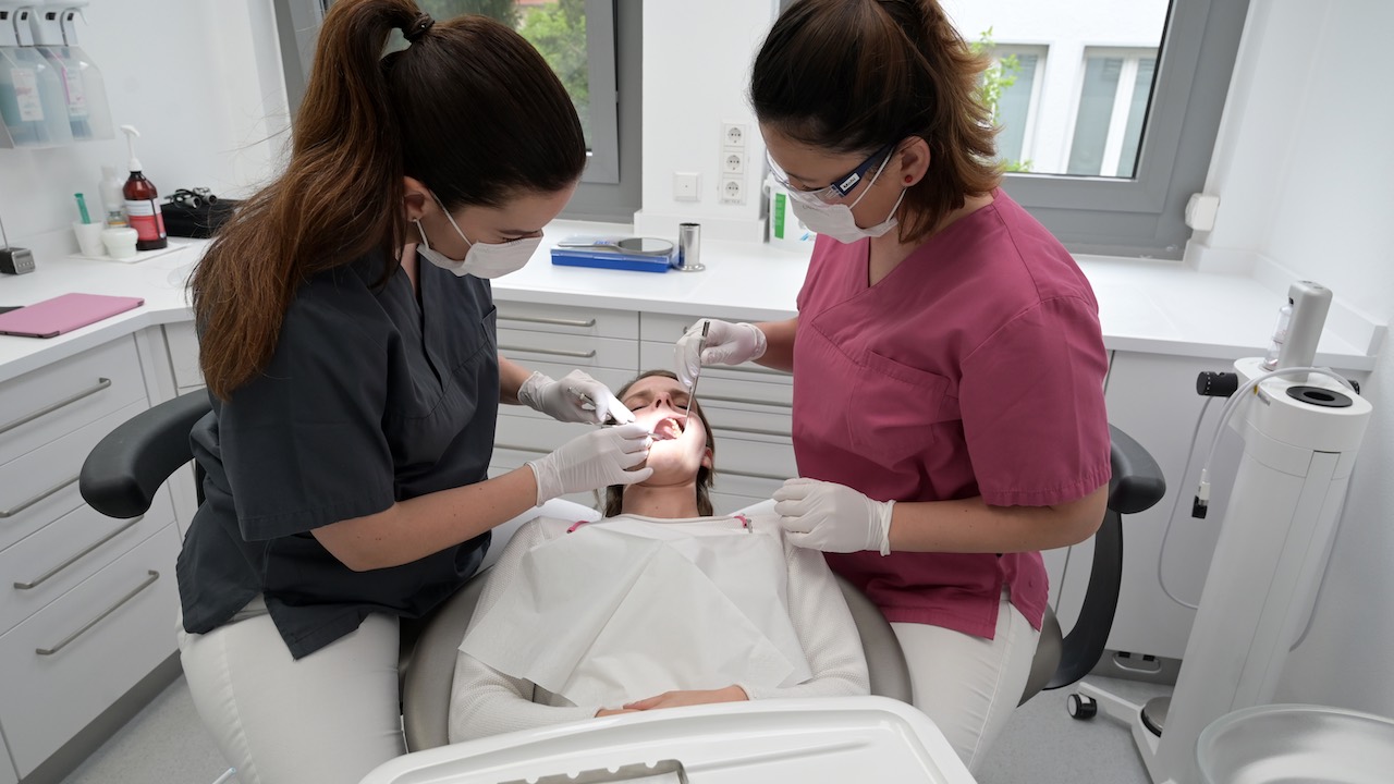 2022 wurden Umbauten sowohl in der Zahnarztpraxis …