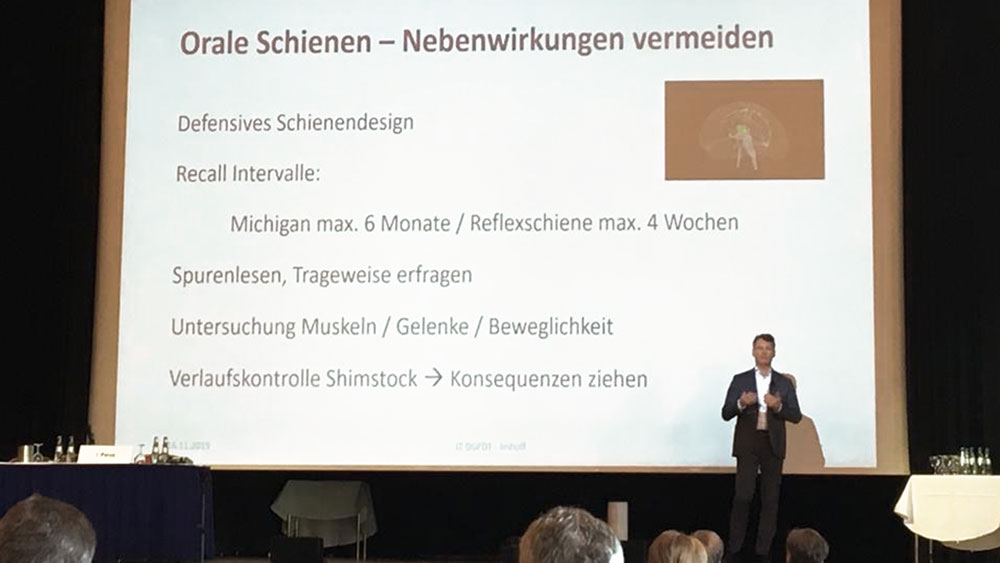 Dr. Bruno Imhoff diskutierte den Einsatz von Schienen. (Fotos: Schönborn/Quintessenz)