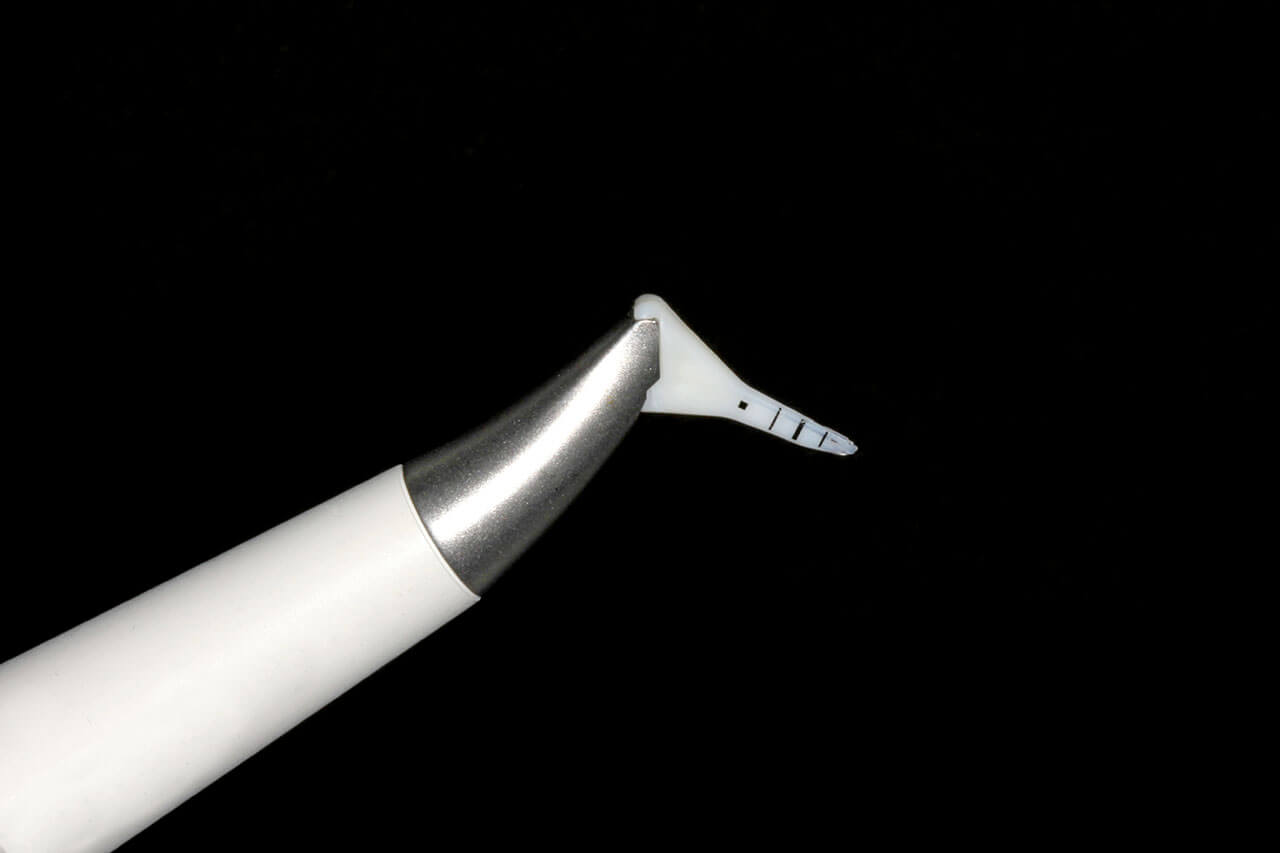 Abb. 5 Nozzle (Periodüse für das subgingivale Air-Polishing).