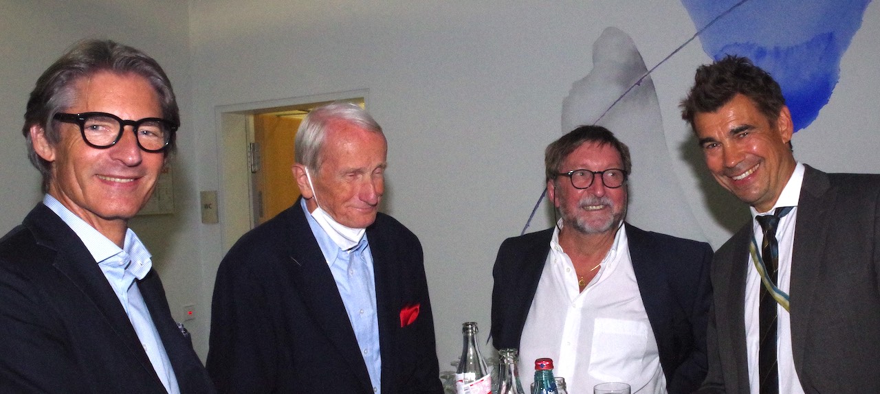 Im Gespräch (von links): Georg Schilli, Dr. Jochen Schwalber, Dr. Ulrich Schwarz und Prof. Dr. Michael Gahlert.