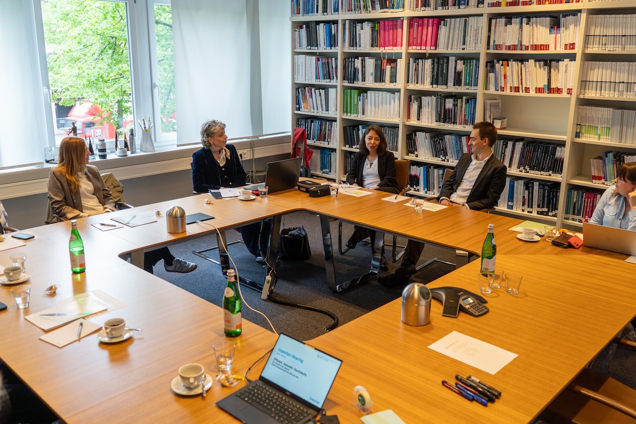 Perspektiven aus Praxis, Hochschule und Industrie: Mit Blick auf zukünftige Entwicklungen blieb der Wunsch nach Vereinfachung und Effizienz bestimmend.