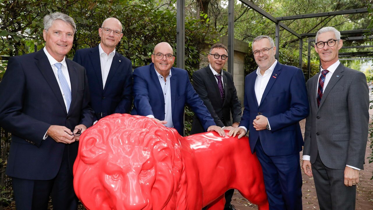 VDZI-Präsident Dominik Kruchen, BIV-OT-Präsident Alf Reuter, MdB Prof. Dr. Edgar Franke, Parlamentarischer Staatssekretär im Bundesgesundheitsministerium, ZVA-Präsident Christian Müller, ZDH-Präsident Jörg Dittrich und biha-Präsident Eberhard Schmidt (von links).