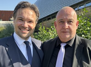 Dr. Dr. Markus Tröltzsch (links) und sein Nachfolger als APW-Vorsitzender, Prof. Dr. Christian Gernhardt