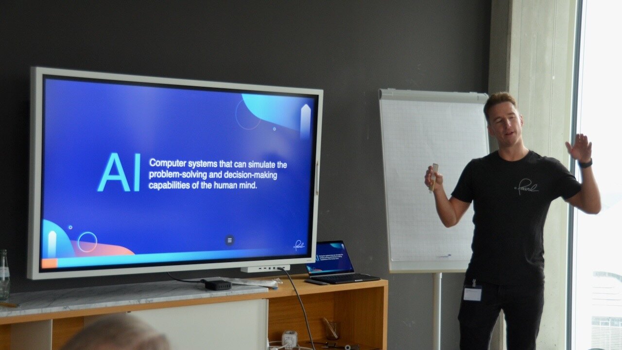 (c) Pearl John Schwartz, Executive Vice President Business Development: „Es geht darum, den Patienten klare, unvoreingenommene Einblicke in ihre Mundgesundheit zu geben, ihnen zu helfen, Diagnosen besser zu verstehen und somit die Compliance für die richtige Versorgung zu stärken.“