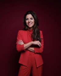 Dr. Julia Zwank hält eine Professur für Entwicklungspsychologie und Wirtschaftspsychologie an der SRH Fernhochschule und leitet den Studiengang Angewandte Psychologie mit Schwerpunkt Kinder- und Jugendpsychologie.