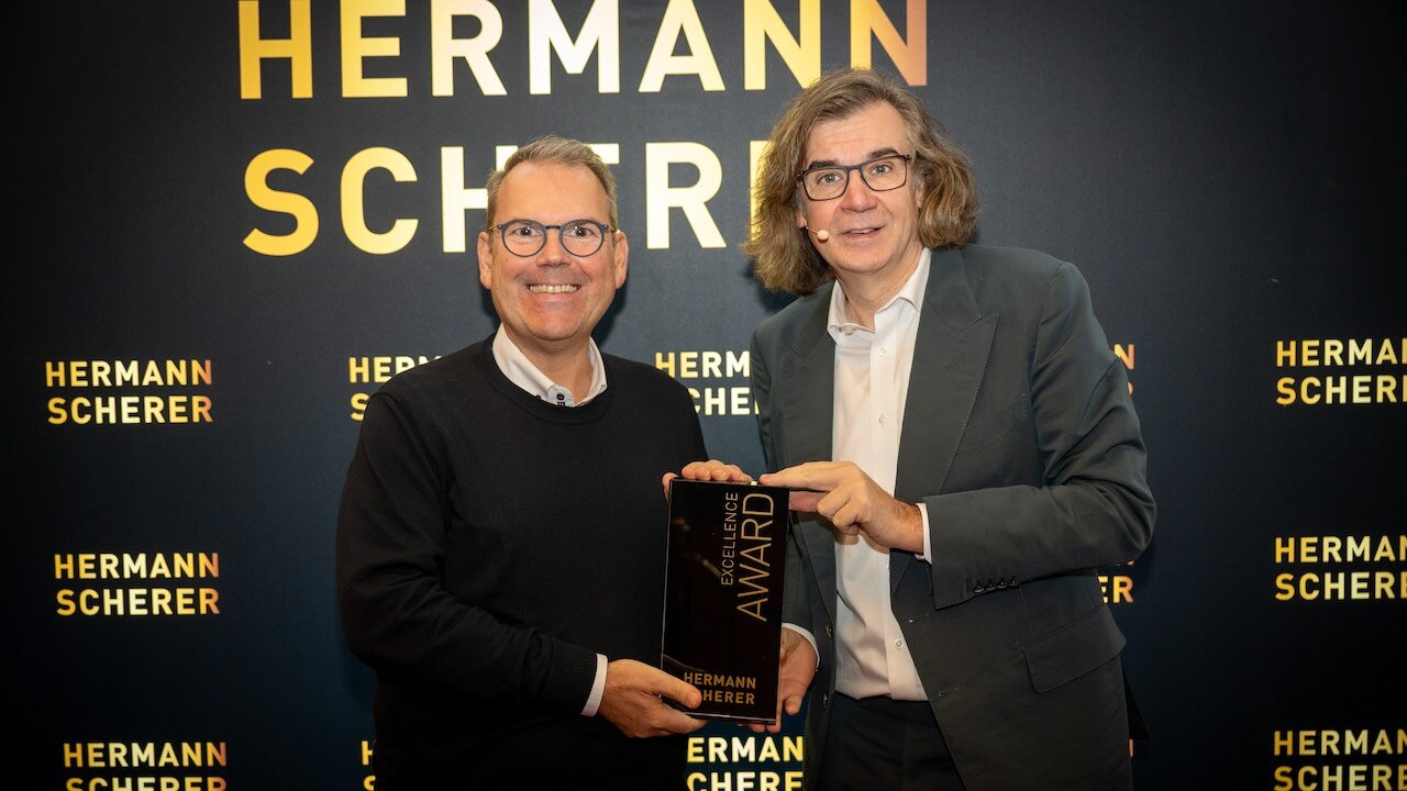 Preisträger Eckhard Maedel (links) mit Hermann Scherer.