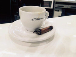 Abb. 23 Er wird fehlen: Für Douglas Terry war Geller ohne Kaffeetasse und Zigarre nicht denkbar.