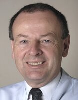 UKSH Prof. Dr. Dr. Jörg Wiltfang ist Präsident der DGMKG und DGZMK und Direktor der Klinik für Mund-, Kiefer- und Gesichtschirurgie am Campus Kiel des UKSH.