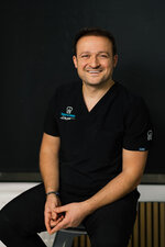Dr. Ahmet Ziya Yesildag: „Die Implantologie ist nicht nur ein chirurgisches Fachgebiet, sondern ein kraftvolles Instrument zur Wiederherstellung von Würde.“